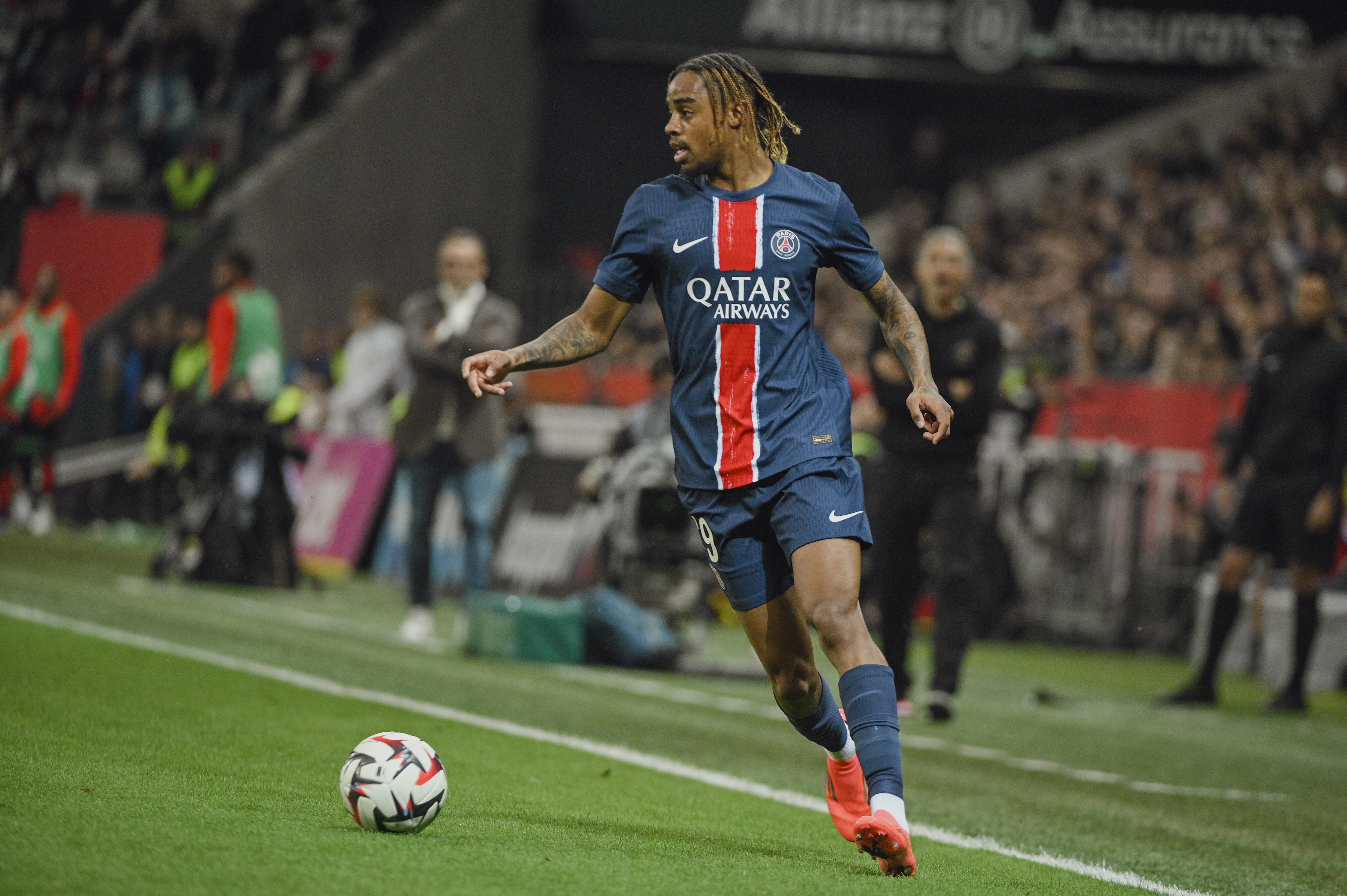 篮球社区-巴黎官方通报巴尔科拉伤情 轻微不适无需担忧