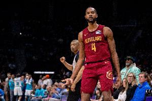 体育赛事分析-莫布里：我埃文-莫布里是DPOY 防守赢得总冠军