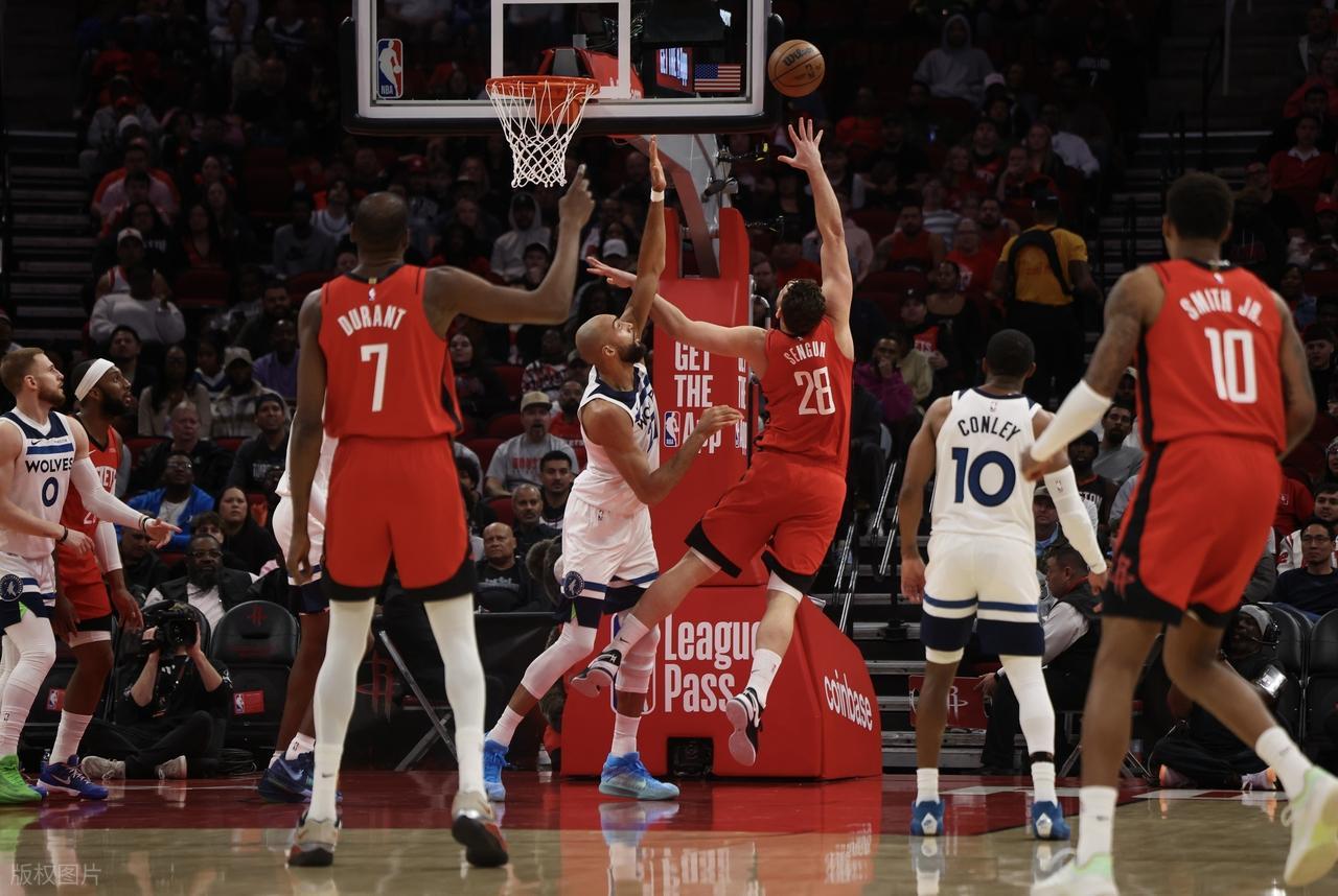 体育赛事预测-彻底抡冒烟！杜兰特狂砍39+4+7！硬刚戈贝尔，申京25+14六犯毕业