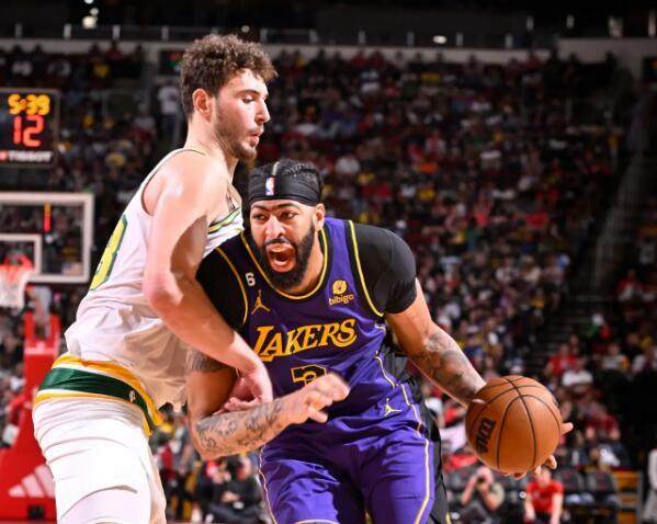 3战轰116分！最强浓眉回来了 湖人9胜0负定律上线