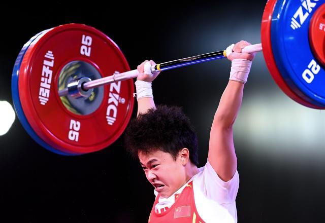 赛事直播互动-中国举重战全运6破世界纪录 女举强势领跑世界